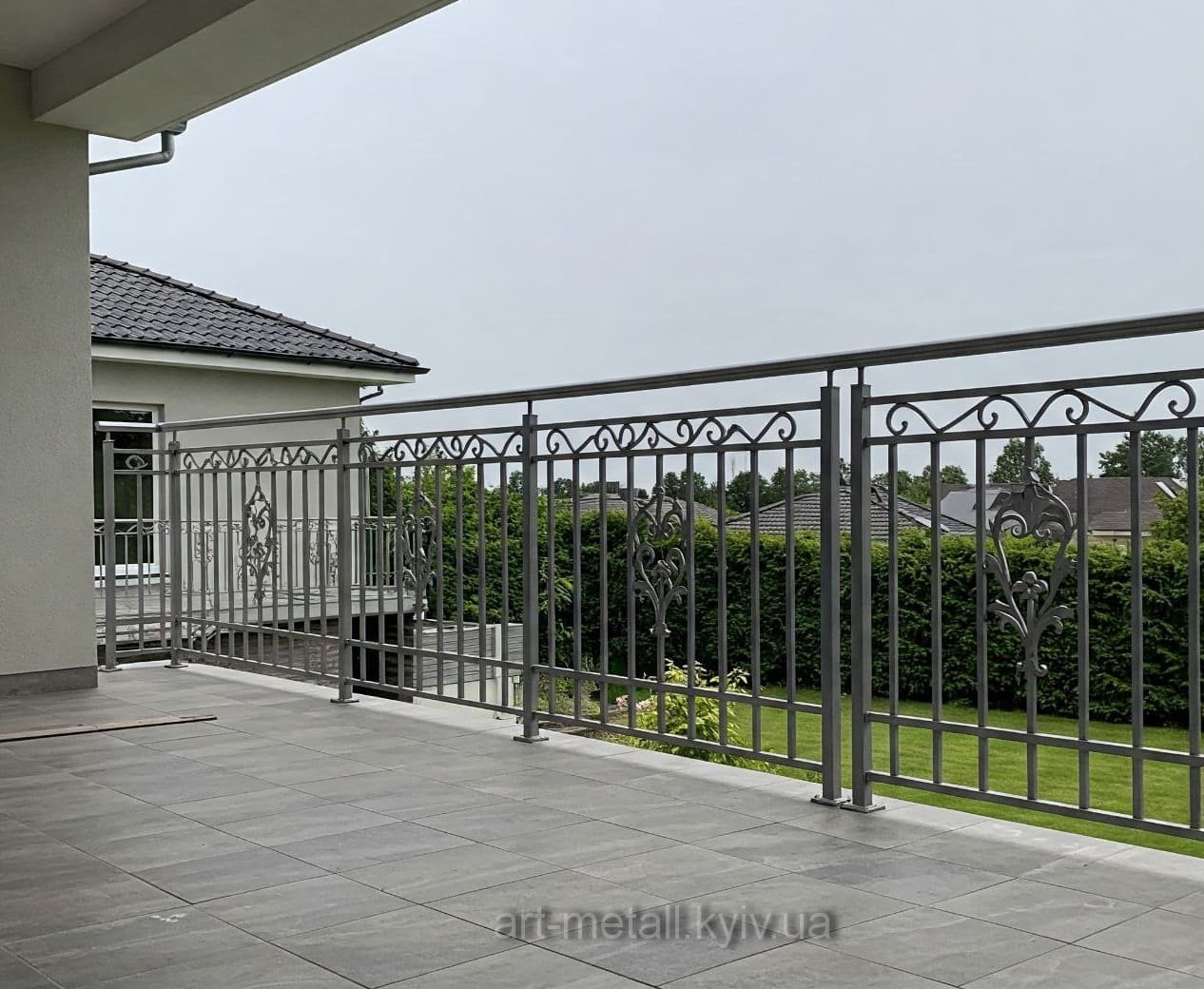 Ковані перила з виноградною лозою для сходів (Україна)