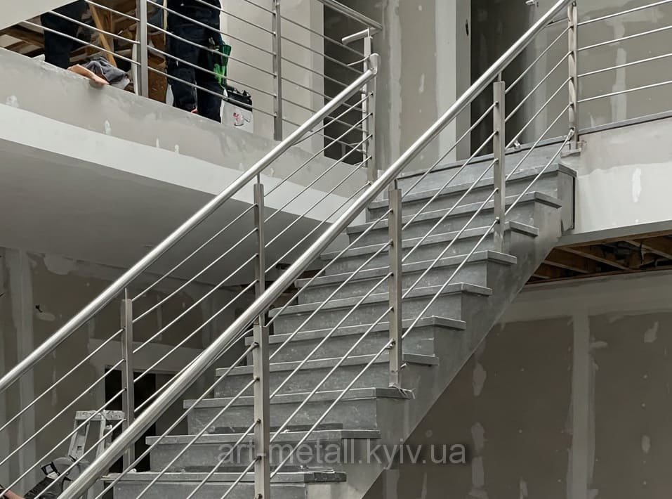 Перила з нержавіючої сталі з дзеркальною поліровкою на замовлення в Києві