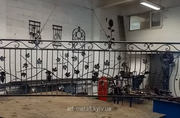 огорож з художнім куванням